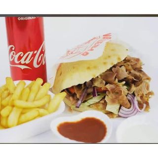 Kebab + Patatas + Bebida