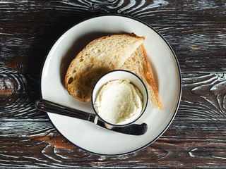 Хліб з маслом