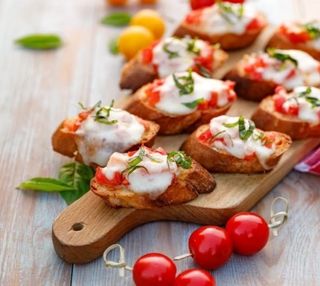 Bruschette alla pizzaiola