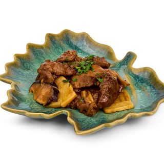 229 Manzo con funghi e bambù