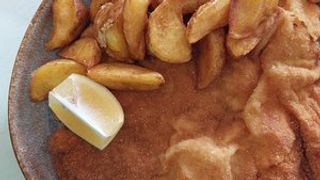 Čorba + bečka šnicla + kupus salata