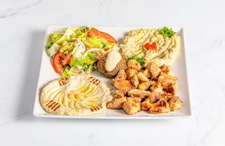 Combinado xix tawuk con ensalada (sin gluten/halal) - مشكل شيش طاووق