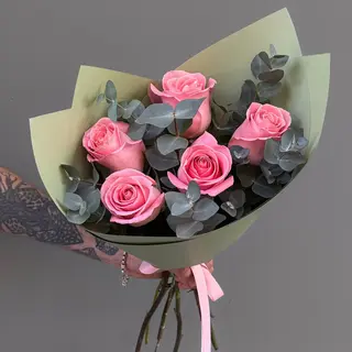 5 Rosas Rosas