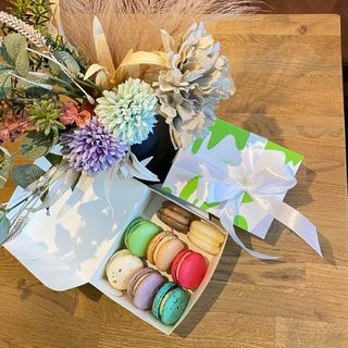 Бокс преміум макарунів (8шт)