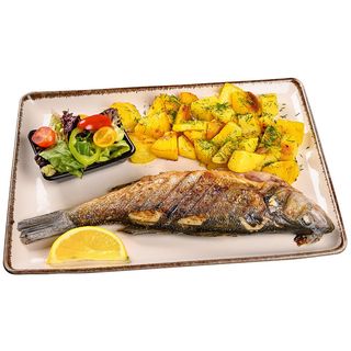 ЛАВРАК НА СКАРА   С КАРТОФИ СОТЕ И  МИКС ЛИСТНИ САЛАДКИ (350 г)