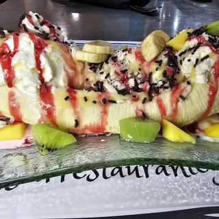 BANANA SPLIT.