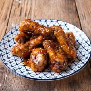 Alitas Barbacoa Con Patatas (8 Uds.)