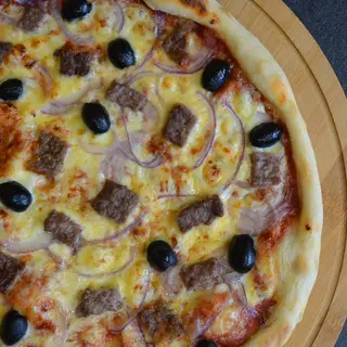 Pizza mesna
