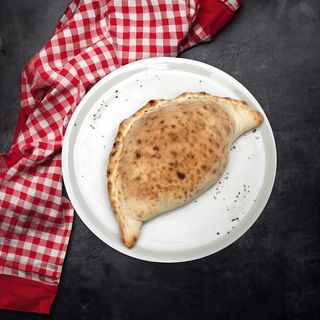 Calzone ( Pieróg)
