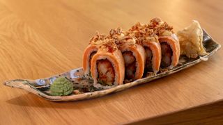 Salmon Uramaki (8 pcs)