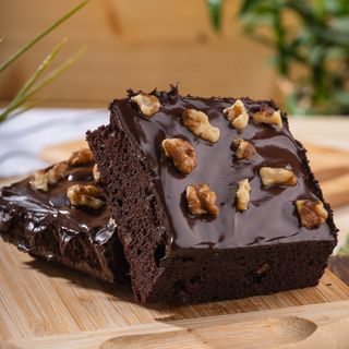 Шоколадово безглутеново брауни с орехи - 1 парче