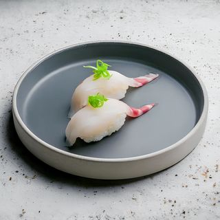 Sushi biban de mare