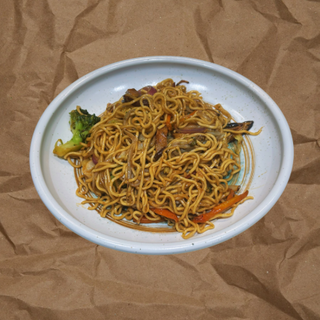 28. Yakisoba Vegetal