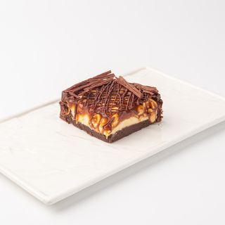 Торт сникерс