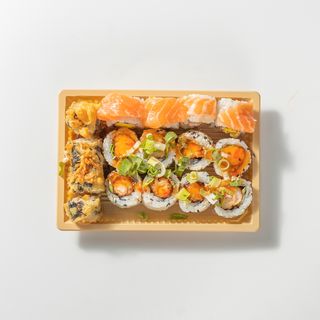 T36 - Sushi Misto com Fritos (16 Unidades)