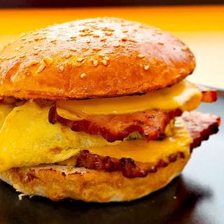 BIG Burger Breakfast + cartofi prajiti