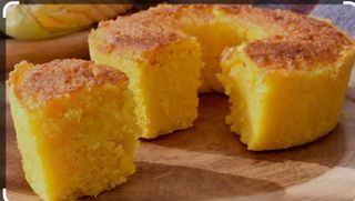 Bolo de milho cremoso com coco 