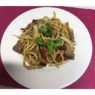 29.Pasta de udon con ternera