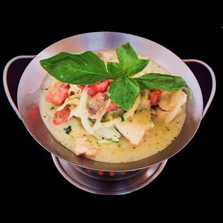 65 Pollo Con Salsa Curry Verde Thailandes