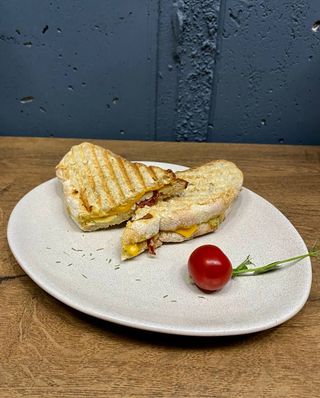 Сендвіч курка песто