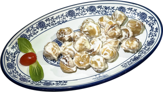 Жареные пельмени в сливочном соусе 