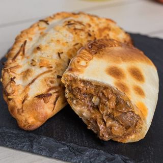 Empanada de Carne A Cuchillo
