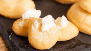 Uštipci sa kajmakom