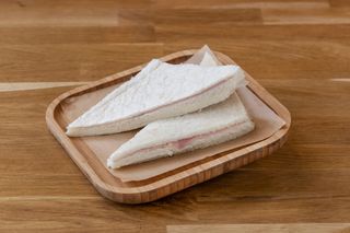 Sándwich De Miga Jamón Y Queso