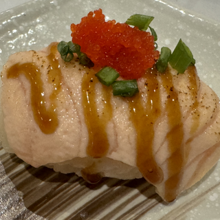 Nigiri flambeado Shake (2 Pzs.)