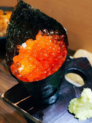 Temaki Ikura