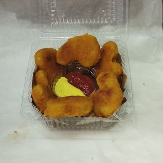 Нагетси  курячі з соусом 6 шт.