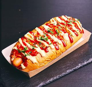 Hot-dog w bułce