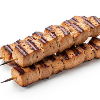 Ražnjići pileći i pomfrit