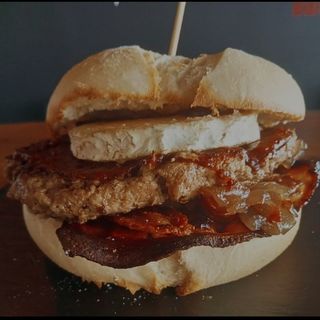 Hamburguesa Charrita