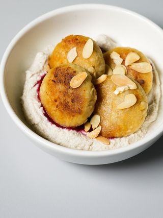 Toffies with raspberry coulis and cashew mousse