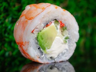 Philadelphia z krewetkami i awokado 8 szt.