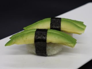 35. Nigiri avocado - 2 pezzi