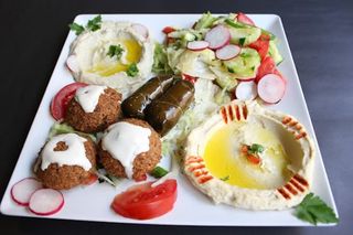 Combinado vegetal con ensalada (vegano/sin gluten) - مشكل نباتي