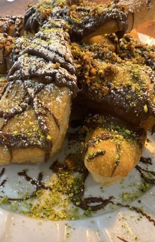 Chiacchiere Con Crema Di Nutella E Granella Di Nocciola