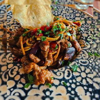 Spaguettis Con Ternera Y Verdura