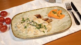 Cotlet de porc cu sos hribi