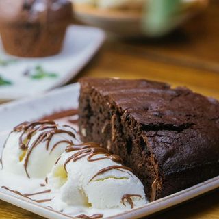 შოკოლადის ნამცხვარი ნიგვზით