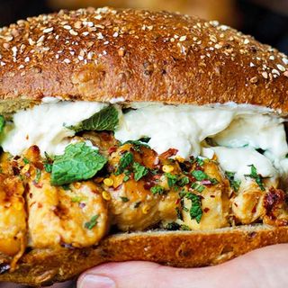 Bocadillo de pinchitos de pollo