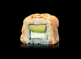 Урамаки сьомга и авокадо (4бр-160г)