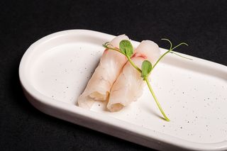 77. Nigiri branzino