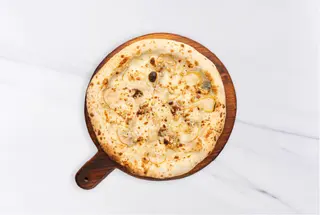 Груша горгонзола с фундуком и медом