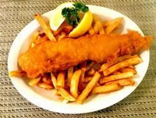 Pescado Rebozado Con Papas Fritas Y Ensalada