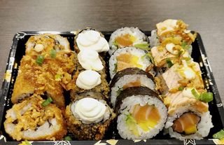 T54-sushi misto