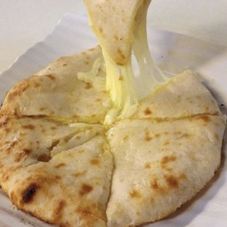 De Queso - Cheese Naan