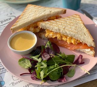 Завтрак Fish&Egg Sandwich